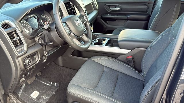 2026 RAM 1500 RAM 1500 EXPRESS CREW CAB 4X4 5'7' BOX
