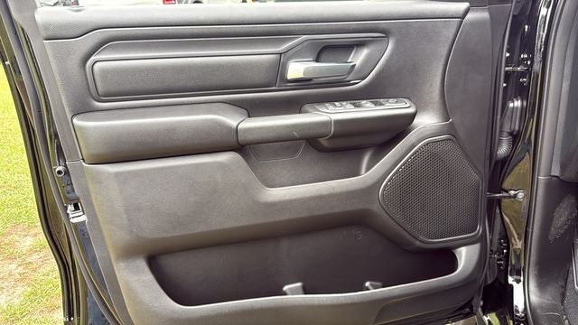 2027 RAM Ram 1500 RAM 1500 EXPRESS CREW CAB 4X4 5'7' BOX