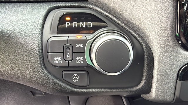 2027 RAM Ram 1500 RAM 1500 EXPRESS CREW CAB 4X4 5'7' BOX