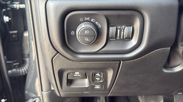 2027 RAM Ram 1500 RAM 1500 LARAMIE CREW CAB 4X4 5'7' BOX