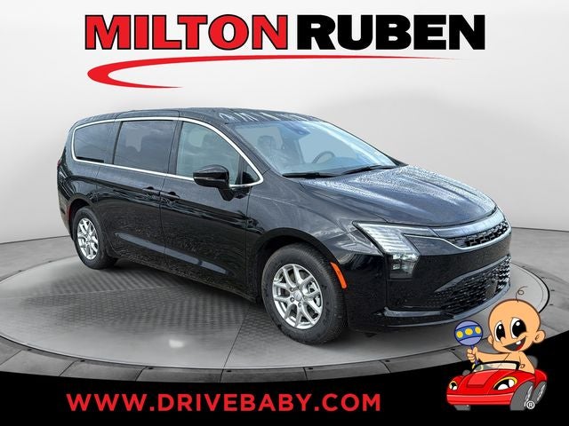 2027 Chrysler Pacifica Select's photo