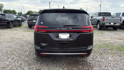 2027 Chrysler Pacifica PACIFICA SELECT