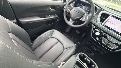 2027 Chrysler Pacifica PACIFICA SELECT
