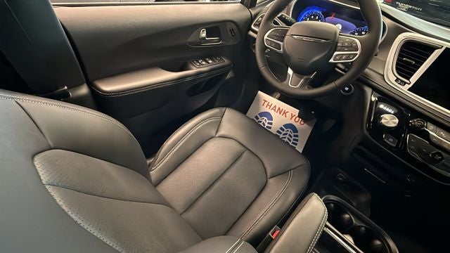 2027 Chrysler Pacifica PACIFICA SELECT