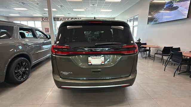 2027 Chrysler Pacifica PACIFICA SELECT