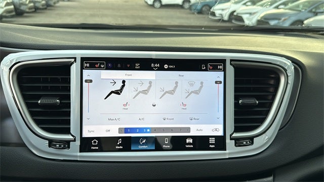 2026 Chrysler Voyager VOYAGER LX