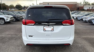 2026 Chrysler Voyager VOYAGER LX