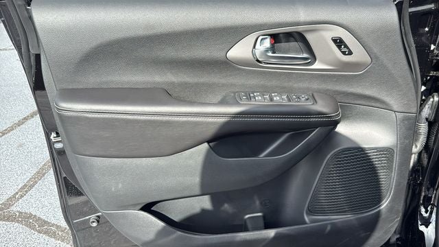 2027 Chrysler Pacifica PACIFICA LIMITED