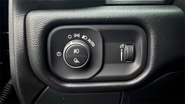 2026 RAM Ram 3500 RAM 3500 TRADESMAN CREW CAB 4X4 6'4' BOX