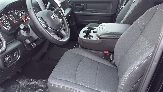 2026 RAM Ram 3500 RAM 3500 TRADESMAN CREW CAB 4X4 6'4' BOX