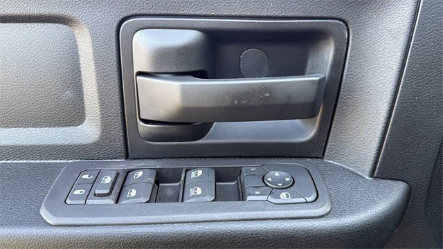 2026 RAM Ram 3500 RAM 3500 TRADESMAN CREW CAB 4X4 6'4' BOX