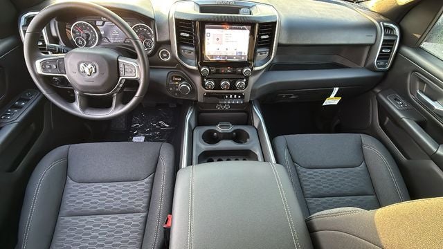 2026 RAM 1500 RAM 1500 EXPRESS CREW CAB 4X4 5'7' BOX