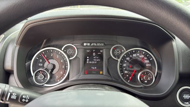 2026 RAM Ram 1500 RAM 1500 TRADESMAN CREW CAB 4X4 5'7' BOX