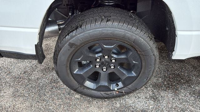 2026 RAM 1500 RAM 1500 EXPRESS CREW CAB 4X4 5'7' BOX