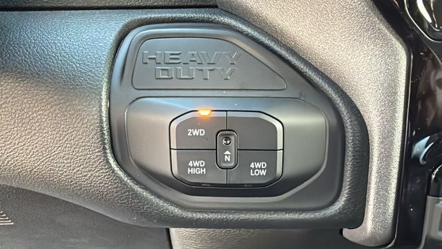2027 RAM Ram 2500 RAM 2500 BLACK EXPRESS CREW CAB 4X4 6'4' BOX
