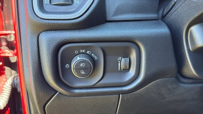 2027 RAM Ram 2500 RAM 2500 TRADESMAN CREW CAB 4X4 6'4' BOX